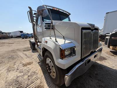 Western Star 4700 Day Cab Truck - Detroit 435HP, Automatic