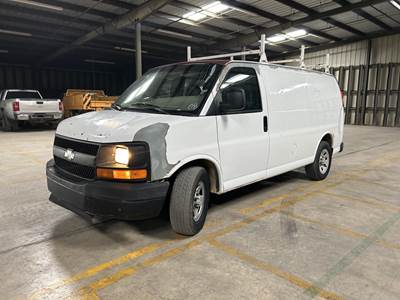Chevrolet Express 1500 Box Truck - Automatic, Swing Door