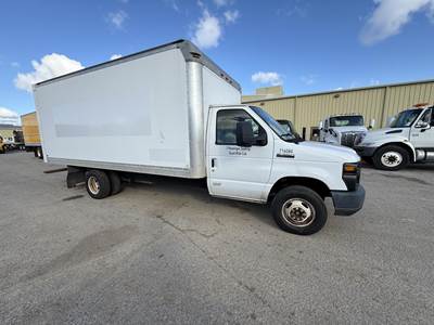Ford E350 17 ft Box Truck - 305HP, 6 Speed Automatic, Roll up Door