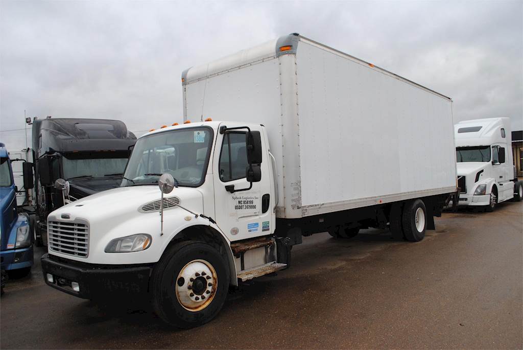 2012 Freightliner M2 106 26 ft Box Truck - 260HP, Automatic For Sale