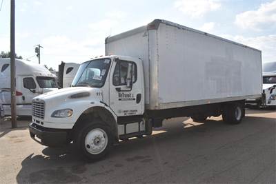 Freightliner M2 106 28 ft Box Truck - 310HP, Automatic, Roll up Door, Liftgate