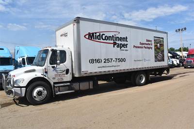 Freightliner M2 106 28 ft Box Truck - 260HP, Automatic, Roll up Door, Liftgate