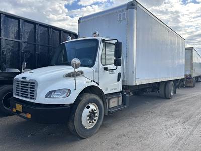 Freightliner M2 106 26 ft Box Truck - 220HP, Automatic, Roll up Door