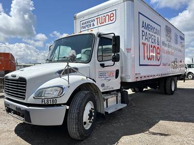Freightliner M2 106 26 ft Box Truck - 250HP, Automatic, Roll up Door, Liftgate