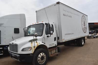 Freightliner M2 106 24 ft Box Truck - 240HP, Automatic, Roll up Door