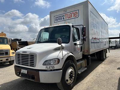 Freightliner M2 106 26 ft Box Truck - 250HP, Automatic, Roll up Door, Liftgate