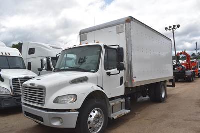 Freightliner M2 106 18 ft Box Truck - 260HP, Automatic, Roll up Door