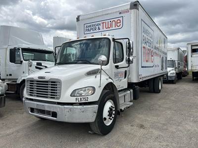 Freightliner M2 106 26 ft Box Truck - 250HP, Automatic, Roll up Door, Liftgate