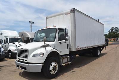 Freightliner M2 106 26 ft Box Truck - 270HP, Automatic, Roll up Door, Liftgate