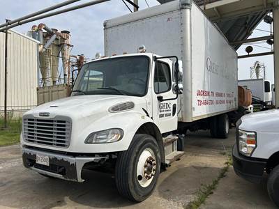 Freightliner M2 106 24 ft Box Truck - 260HP, Automatic, Swing Door