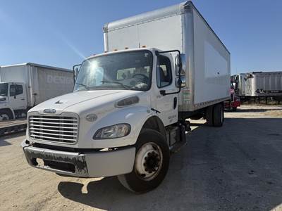 Freightliner M2 106 26 ft Box Truck - 250HP, Automatic, Roll up Door, Liftgate