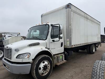 Freightliner M2 106 26 ft Box Truck - 240HP, Automatic, Roll up Door, Liftgate
