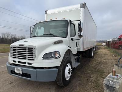 Freightliner M2 106 26 ft Box Truck - 270HP, Automatic, Roll up Door, Liftgate