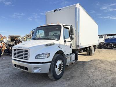 Freightliner M2 106 26 ft Box Truck - 260HP, 6 Speed Automatic, Roll up Door, Liftgate