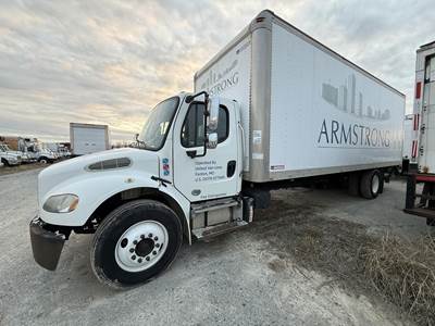Freightliner M2 106 26 ft Box Truck - 280HP, Automatic, Roll up Door, Liftgate