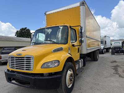Freightliner M2 106 26 ft Box Truck - 280HP, Automatic, Roll up Door, Liftgate