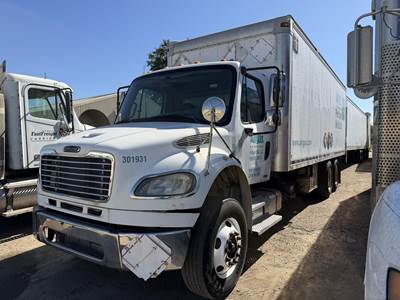 Freightliner M2 106 24 ft Box Truck - 330HP, Automatic, Roll up Door, Liftgate