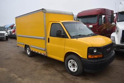 GMC Savana G3500 12 ft Box Truck - Automatic