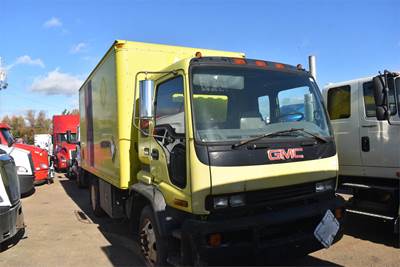 GMC T6500 16 ft Box Truck - 210HP, Automatic, Roll up Door, Liftgate