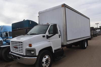 GMC TopKick C7500 24 ft Box Truck - 220HP, Automatic, Roll up Door