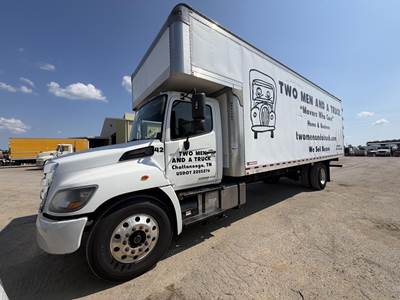 Hino 268 26 ft Box Truck - 240HP, Automatic, Swing Door