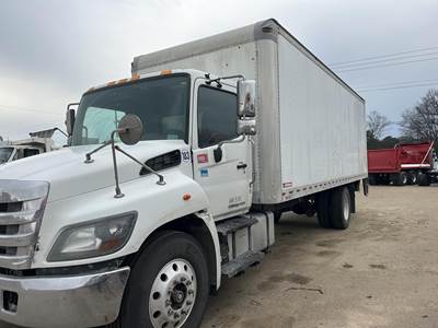 Hino 338 24 ft Box Truck - 250HP, Automatic, Roll up Door, Liftgate