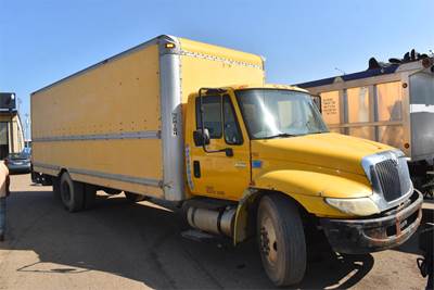 International DuraStar 4300 26 ft Box Truck - 210HP, Automatic, Roll up Door, Liftgate