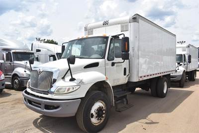 International DuraStar 4300 16 ft Box Truck - 230HP, Automatic, Roll up Door