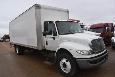 International DuraStar 4300 26 ft Box Truck - 260HP, Automatic, Roll up Door