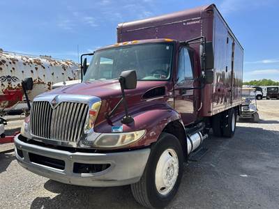International DuraStar 4300 18 ft Box Truck - 230HP, Automatic, Roll up Door