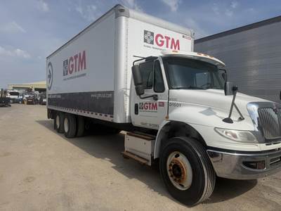 International DuraStar 4400 26 ft Box Truck - 300HP, Automatic, Roll up Door, Liftgate