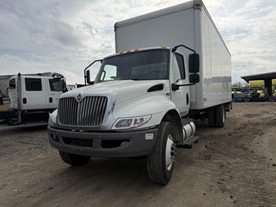 International MV 26 ft Box Truck - 260HP, Automatic, Roll up Door, Liftgate