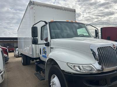 International MV 26 ft Box Truck - 260HP, Automatic, Roll up Door, Liftgate