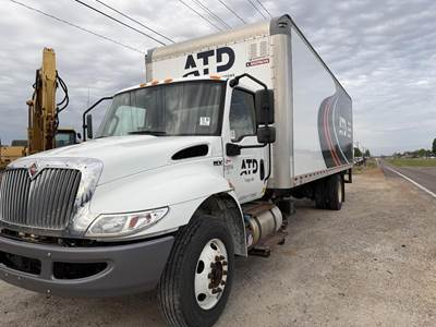 International MV 26 ft Box Truck - 260HP, Automatic, Roll up Door, Liftgate