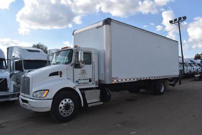 Kenworth T270 24 ft Box Truck - 240HP, Automatic, Roll up Door, Liftgate