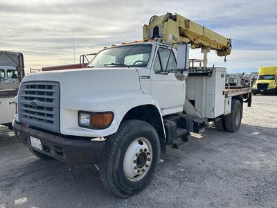 Ford F-800 Single Axle Digger Derrick Truck - 5+2 Spd, 1998 ALTEC D842ABB Digger Derrick