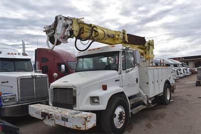 Freightliner FL80 Single Axle Digger Derrick Truck - 6 Spd, 2002 Altec D945TR Digger Derrick
