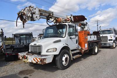 Freightliner M2 106 Single Axle Digger Derrick Truck - 2004 Altec D945B Digger Derrick