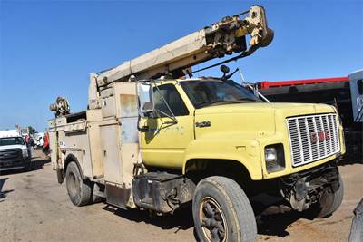 GMC TopKick C7500 Single Axle Digger Derrick Truck - Automatic, 1991 Altec D842ATR Digger Derrick