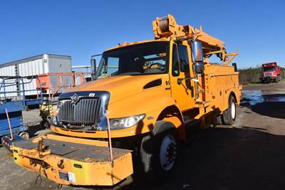 International DuraStar 4300 Single Axle Digger Derrick Truck - Automatic, 2009 Altec DM45TR Digger Derrick