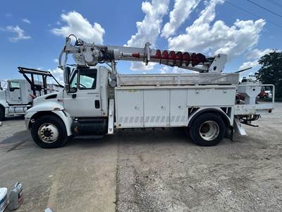 International DuraStar 4300 Single Axle Digger Derrick Truck - Automatic, 2007 TEREX COMMANDER 4045 Digger Derrick