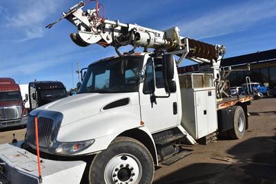 International DuraStar 4400 Single Axle Digger Derrick Truck - Automatic, 2006 Terex Commander 4045 Digger Derrick
