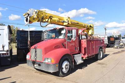 Kenworth T300 Single Axle Digger Derrick Truck - 6 Spd, 2005 Altec DM47T Digger Derrick