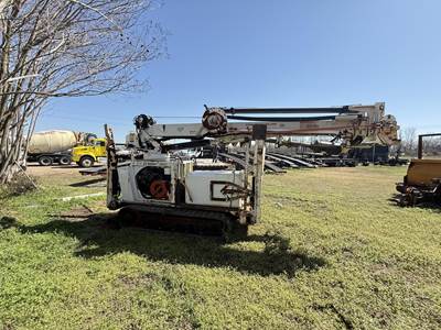 SDP EZ HAULER 5500 Tracked Digger Derrick