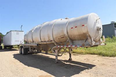 Butler 1000 CUBE Dry Bulk / Pneumatic Tank Trailer