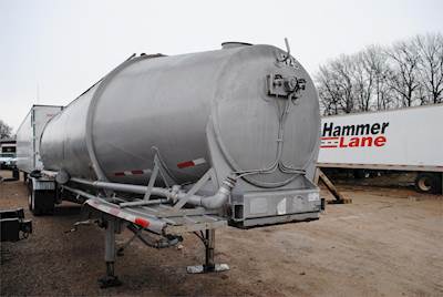Fruehauf 1000 CUBE TANK Dry Bulk / Pneumatic Tank Trailer