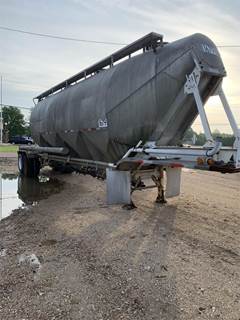 Fruehauf 1525 CUBE DRY TANK Dry Bulk / Pneumatic Tank Trailer