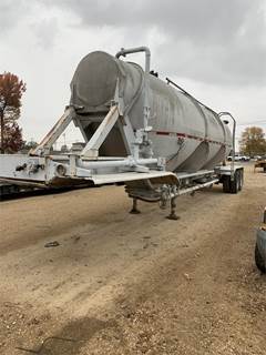 Heil 1040 Cu Ft Dry Bulk / Pneumatic Tank Trailer