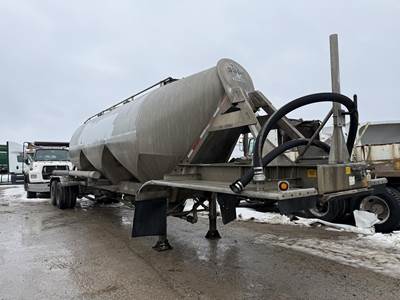 Tremcar 1000 CUBE PNUEMATIC TANK Dry Bulk / Pneumatic Tank Trailer