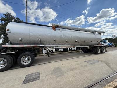 Warren 8 BAY FEED TRAILER Dry Bulk / Pneumatic Tank Trailer